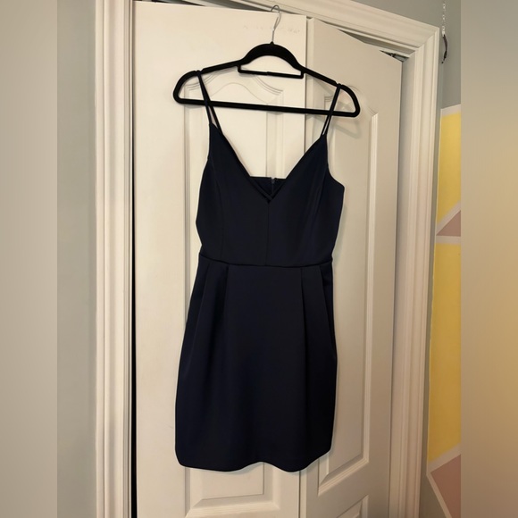 NWT Stunning Dynamite Navy Dress - Picture 1 of 5